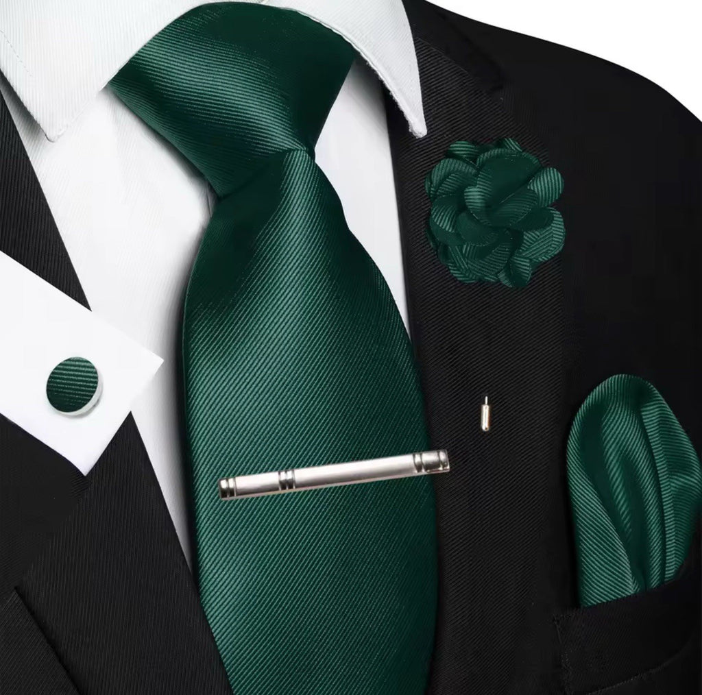 Men’s Green Solid Pointed Necktie Set with Matching Tie Bar Accessory