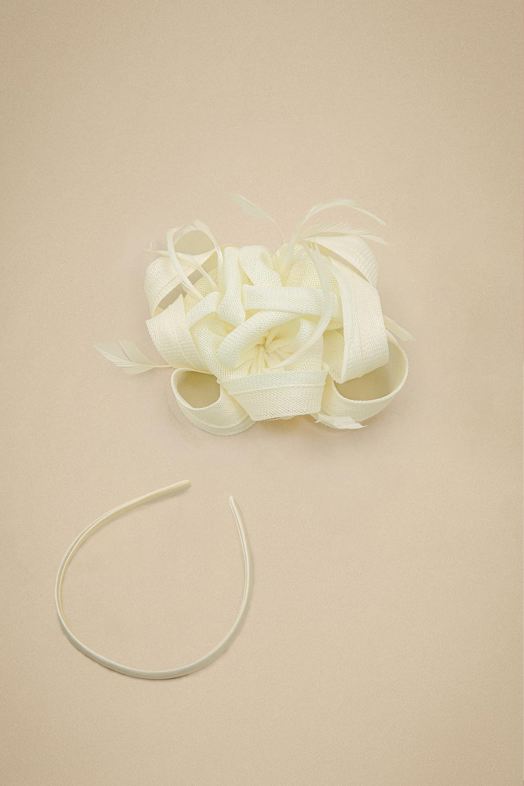 BABEYOND Fascinators Hats for Women Tea Party Ribbon Feather Derby Headband | Breathable Material, Ribbon Knot Design, Interwoven Feather Detail, Hair Clip, Wedding, Horse Racing, Gatsby Party